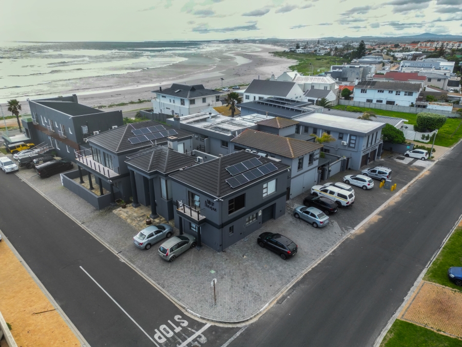 8 Bedroom Property for Sale in Melkbosstrand Central Western Cape
